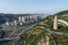 <b>牢记初心使命的政治宣言 ——《中共中央关于党的百年奋斗重大成就和历史经</b>