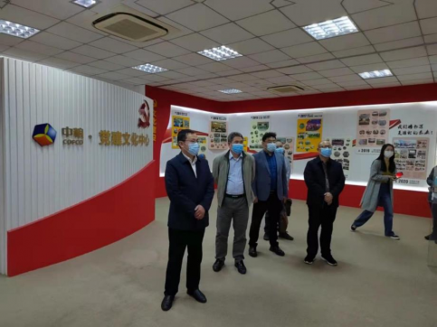 农发集团副总经理杜勇南率领智慧食品项目组考察中粮成都产业园