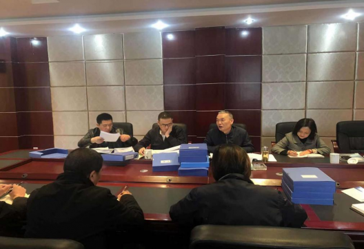 市纪委监委驻发改委纪检组检查粮储公司