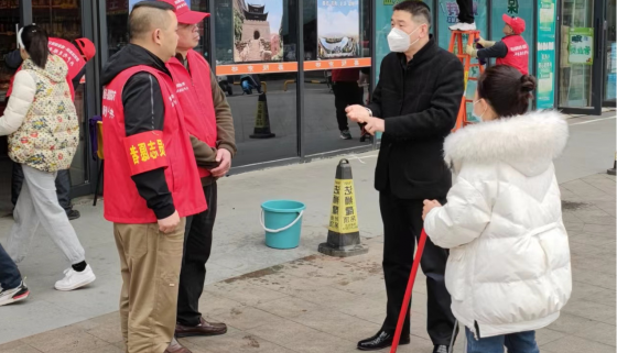 <b>驻市农发集团纪检监察组对嘉陵农贸市场 创文工作开展监督检查</b>