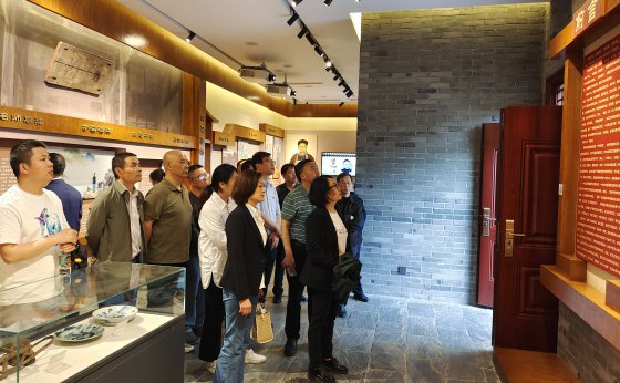 市粮储公司开展廉政教育活动